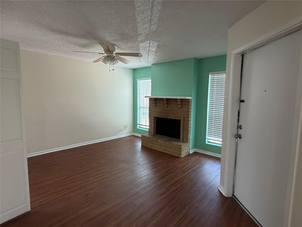 1516 Bay Area Boulevard - Photo 0