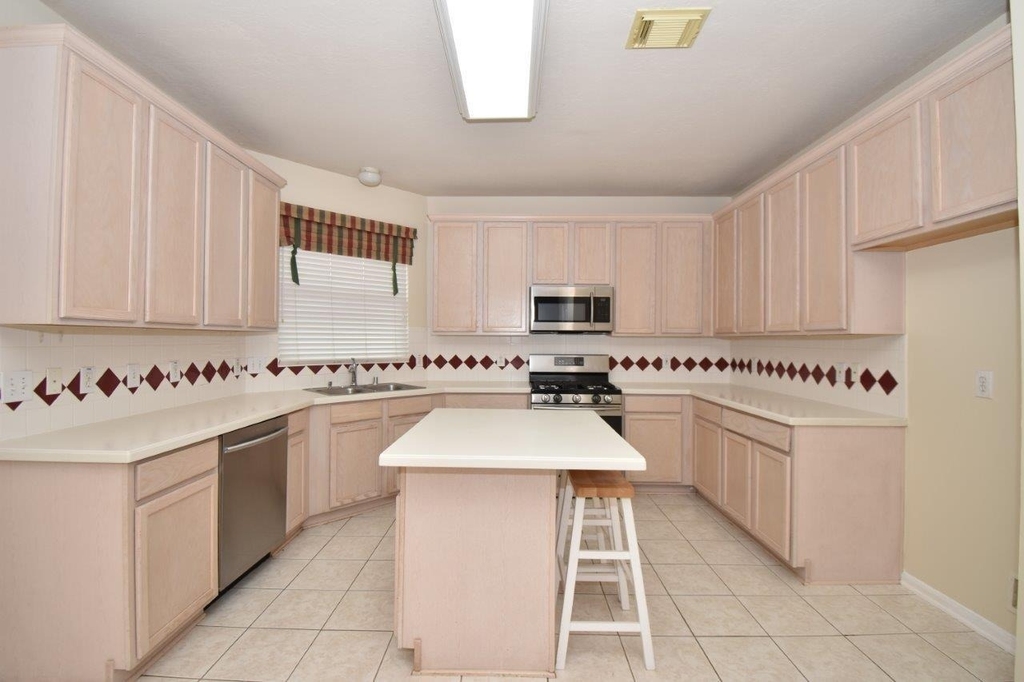 3810 Buckley Lane - Photo 4