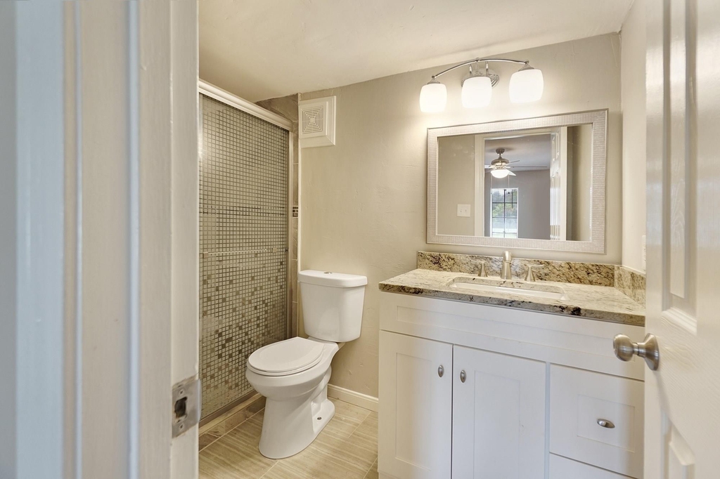 1833 Country Village Boulevard - Photo 11