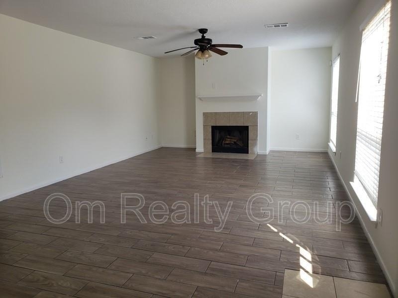 6655 Stonefort Ct - Photo 1