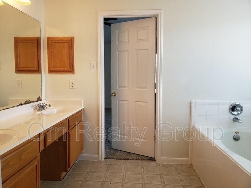 6655 Stonefort Ct - Photo 8