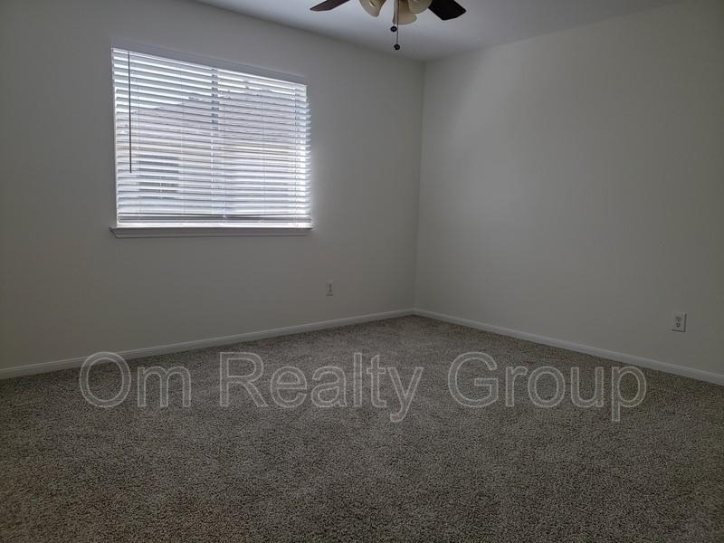 6655 Stonefort Ct - Photo 3