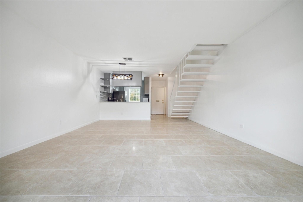 7821 Rue Saint Cyr Street - Photo 2