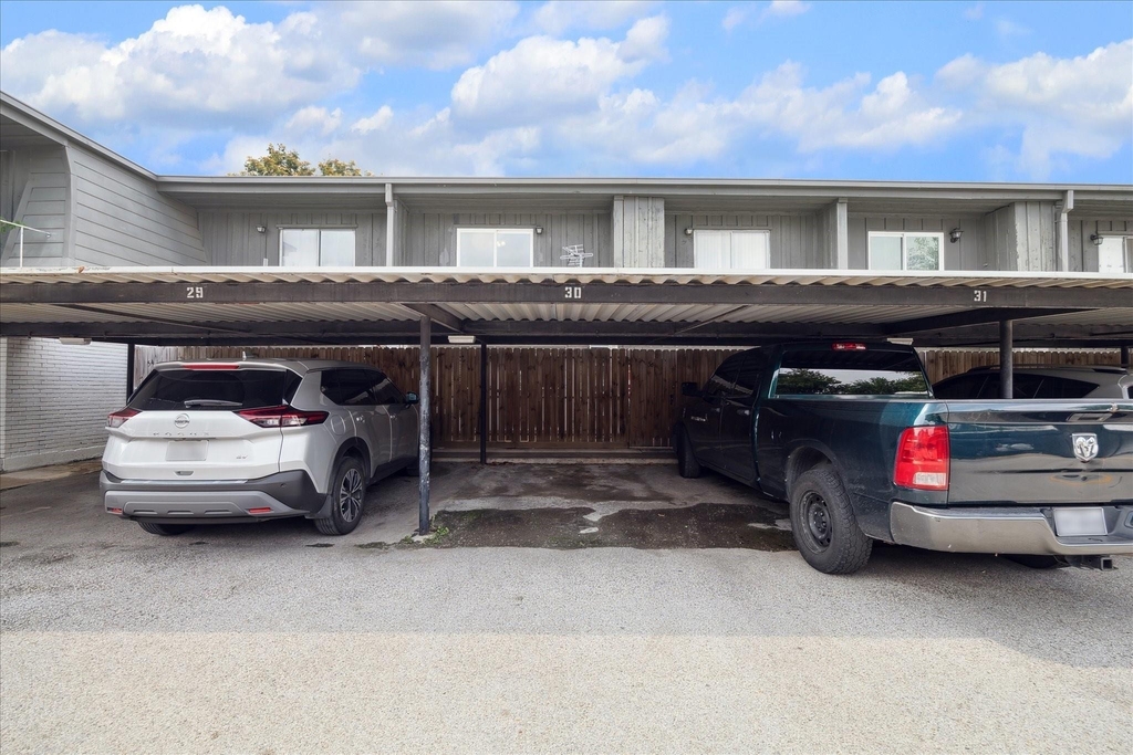 7821 Rue Saint Cyr Street - Photo 12