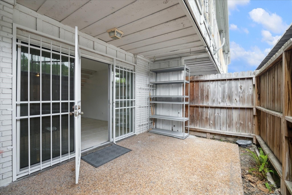 7821 Rue Saint Cyr Street - Photo 11