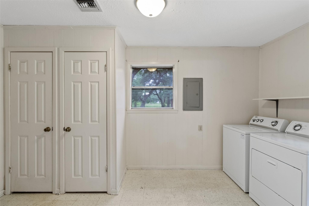 1205 Struss Lane - Photo 21