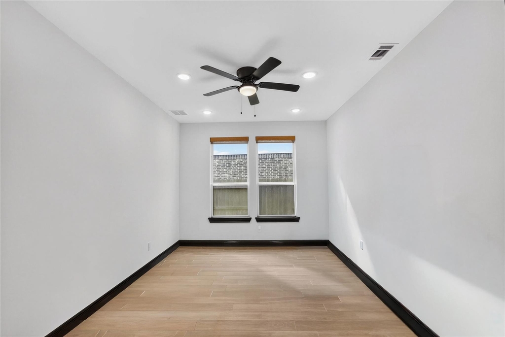 10514 Morning Oaks Drive - Photo 5