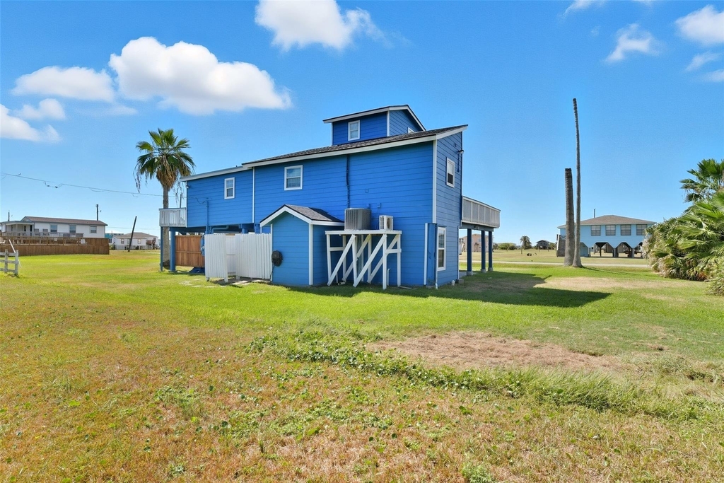 3917 3rd Street - Photo 4