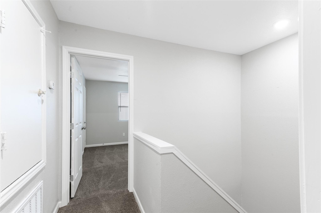 1701 Upland Drive - Photo 10