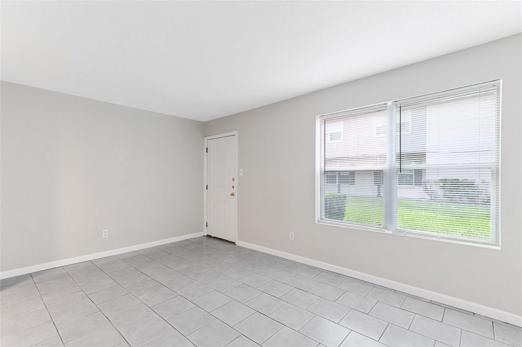 1701 Upland Drive - Photo 2