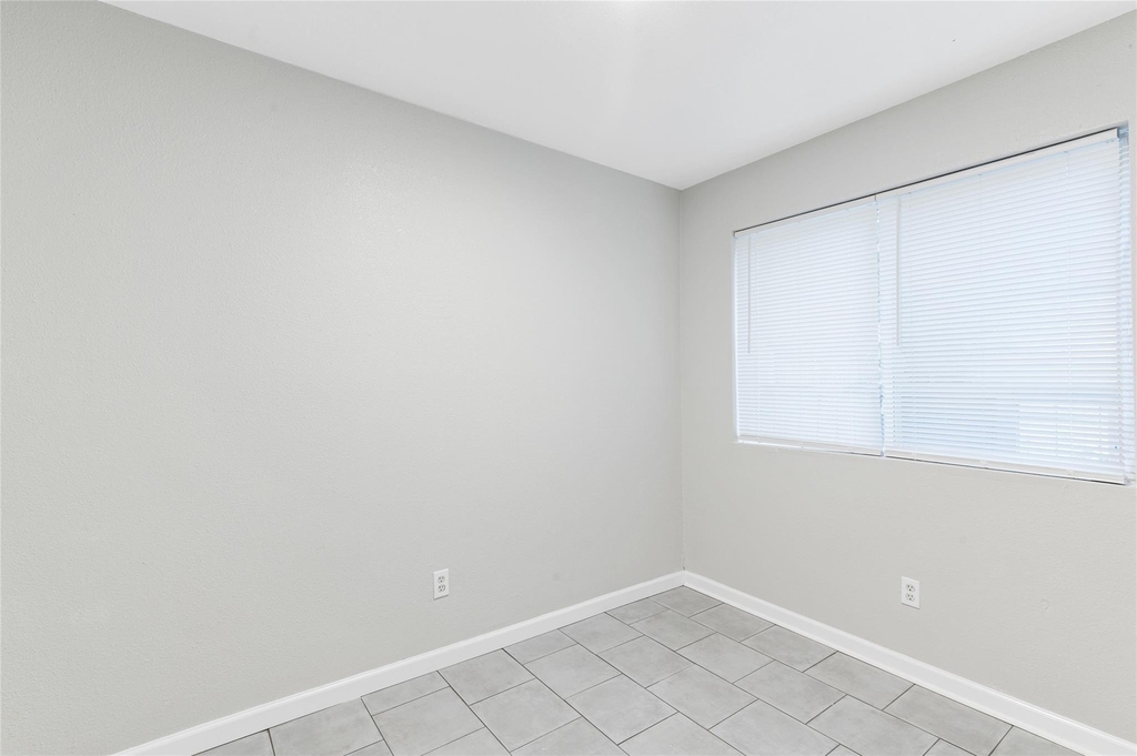 1701 Upland Drive - Photo 8