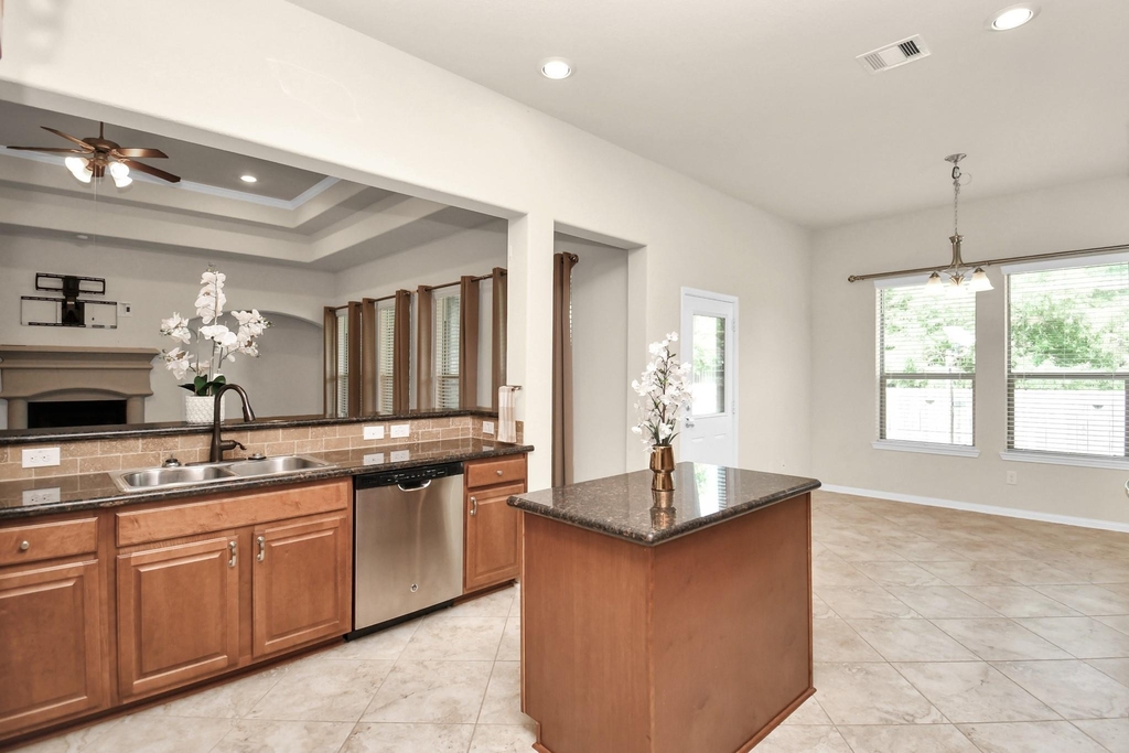 1122 Boxwood Place - Photo 31