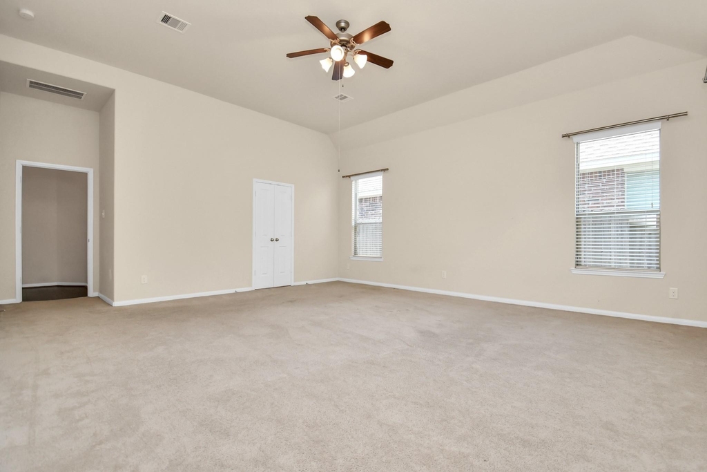 1122 Boxwood Place - Photo 35