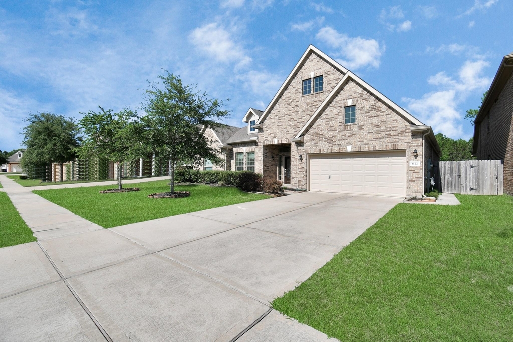 1122 Boxwood Place - Photo 3