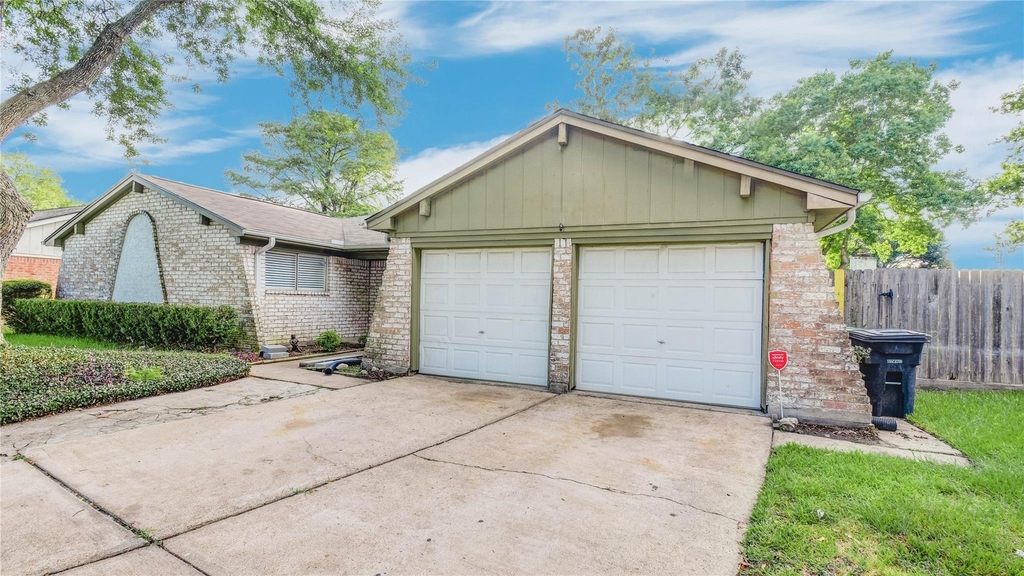 9510 Huntington Way Drive - Photo 2