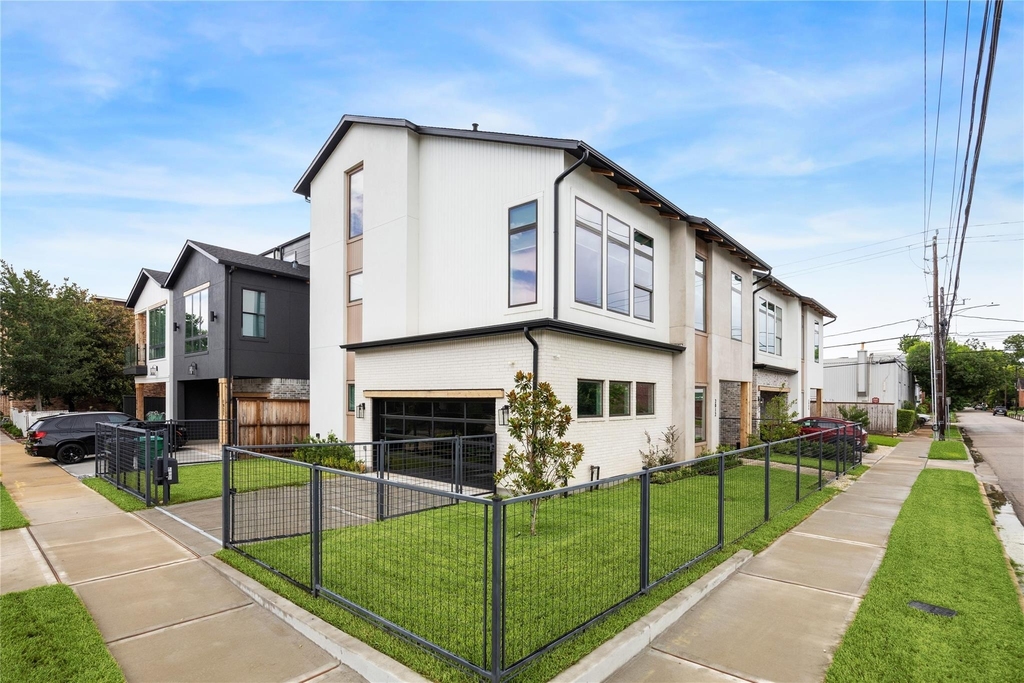 2012 Welch Street - Photo 1