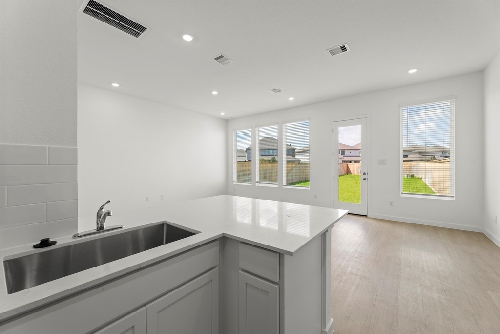 12523 Alligator Lake Court - Photo 11