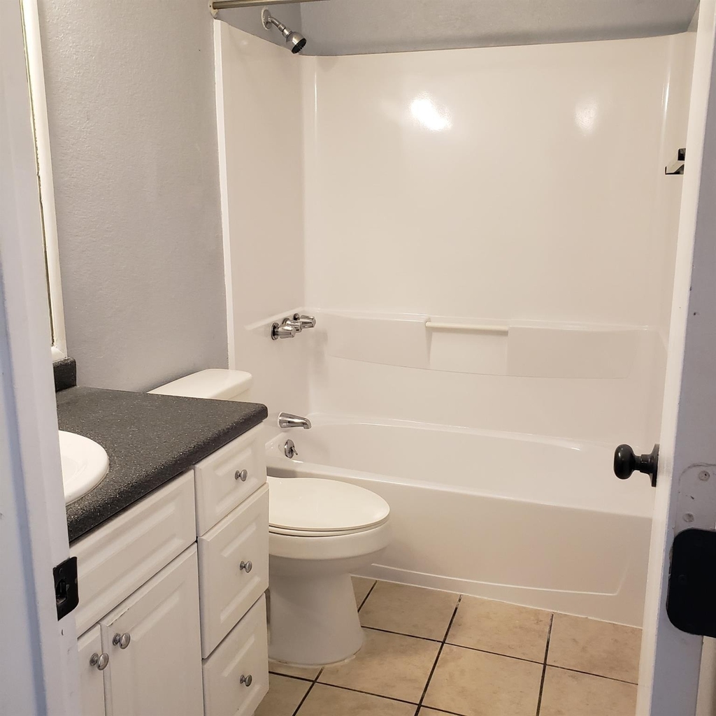 2111 25th Avenue N - Photo 11