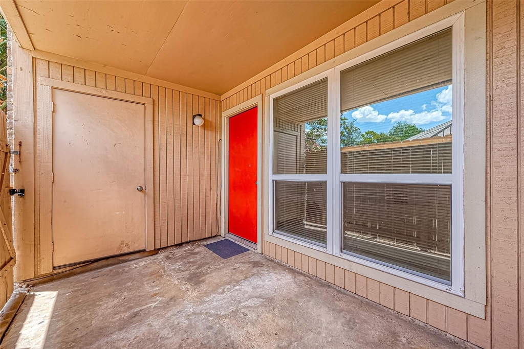 8201 Richmond Avenue - Photo 0