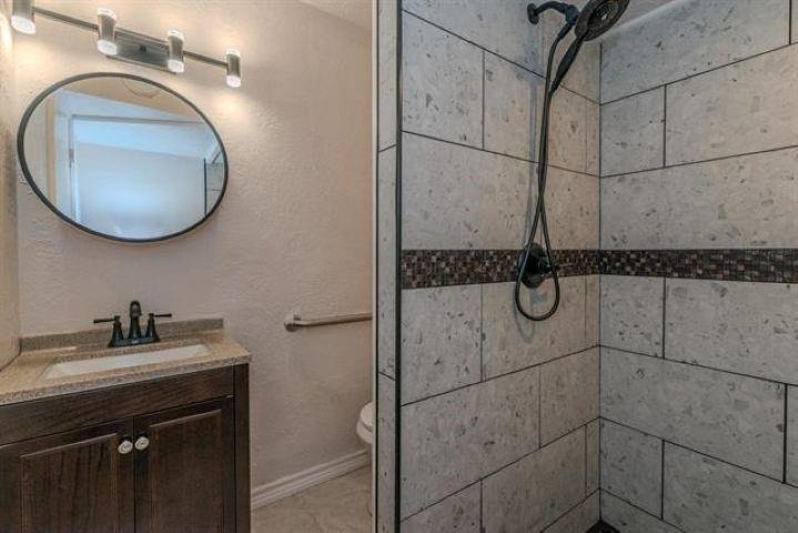 3825 Buckingham Row - Photo 14