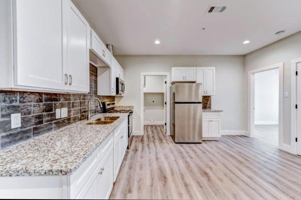 2906 Berry Road - Photo 3