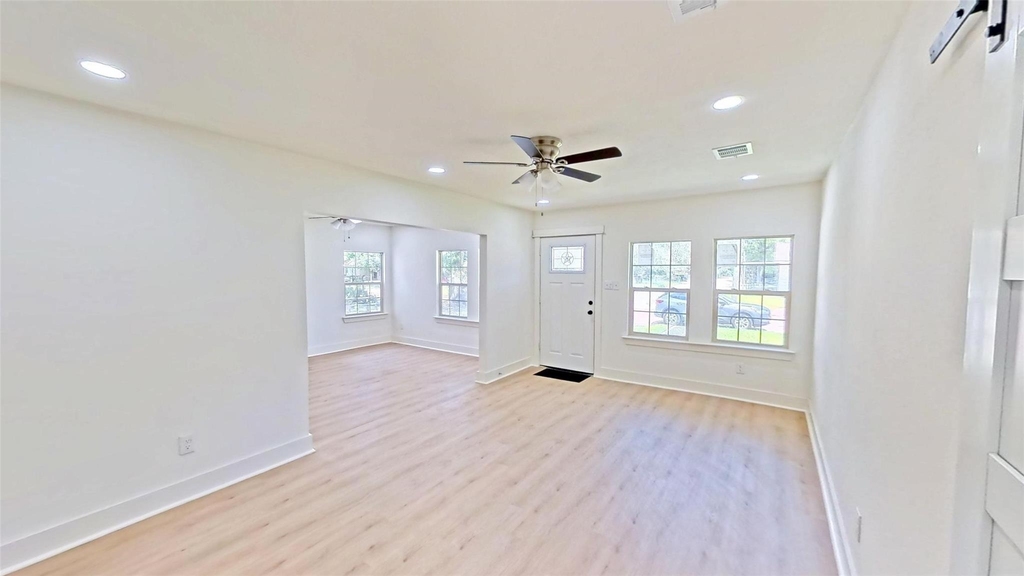 2740 Cos Street - Photo 6