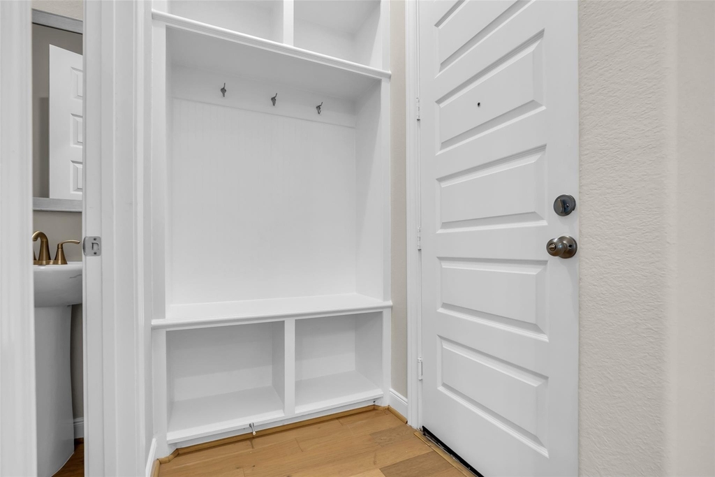 10004 Steeple Farms Drive - Photo 14
