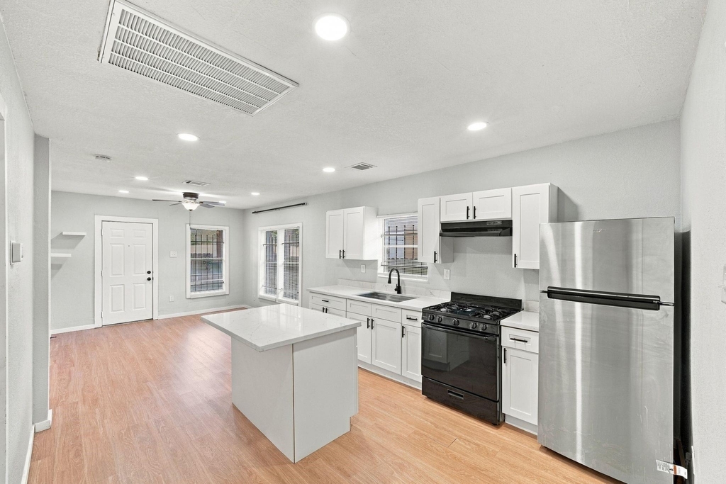 2903 Burkett Street - Photo 12
