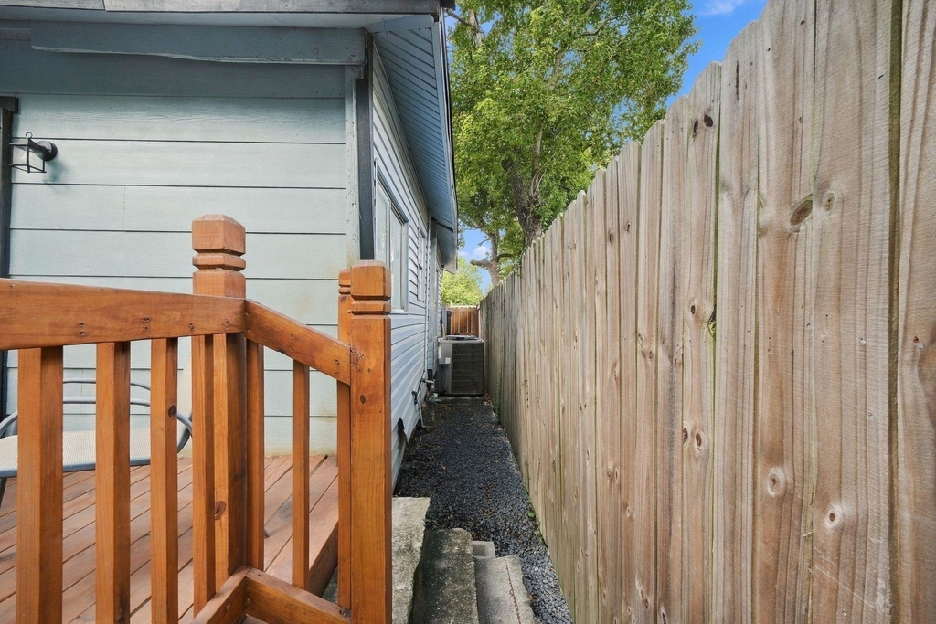2903 Burkett Street - Photo 28