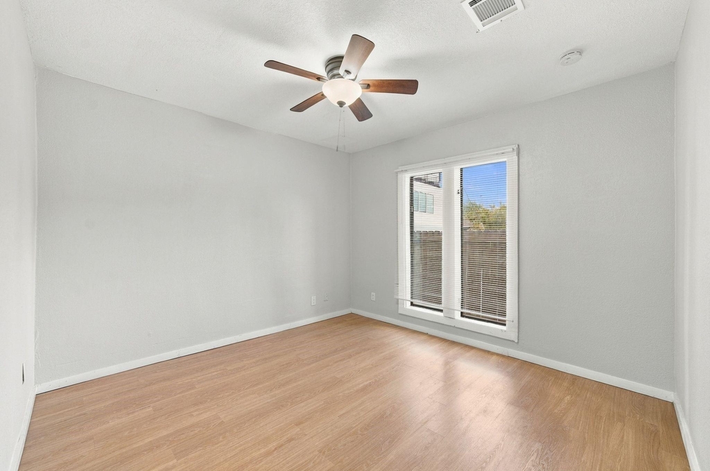 2903 Burkett Street - Photo 24