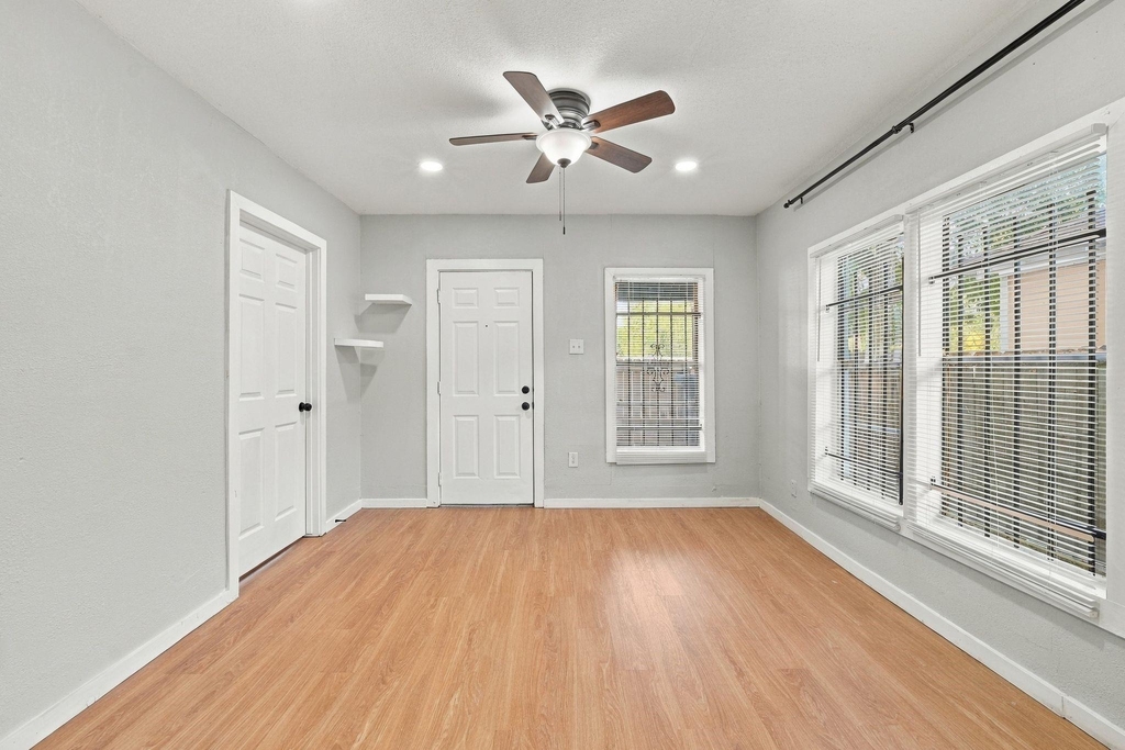 2903 Burkett Street - Photo 9