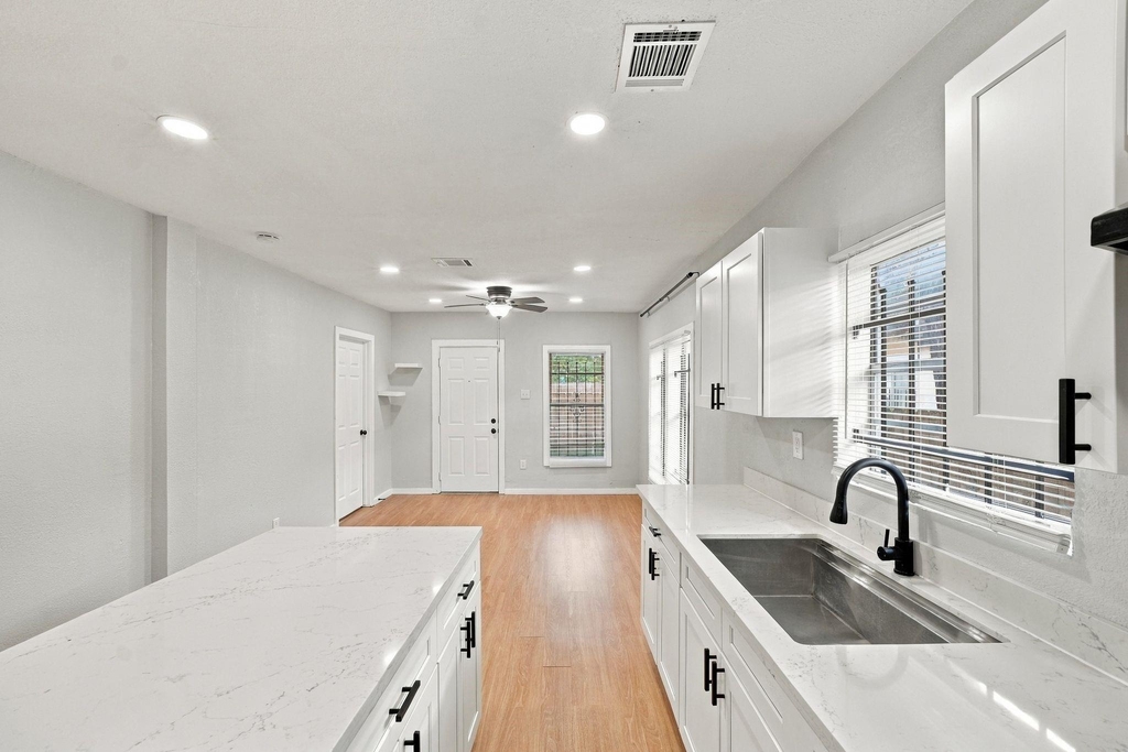 2903 Burkett Street - Photo 16