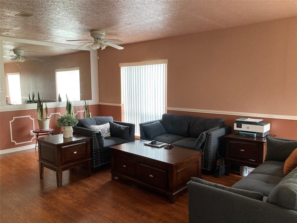 1839 Sherwood Forest Street - Photo 4