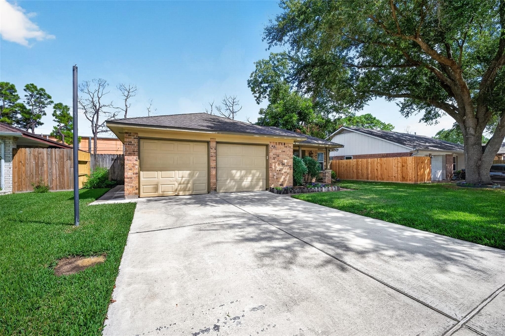 4807 Fairdale Street - Photo 3