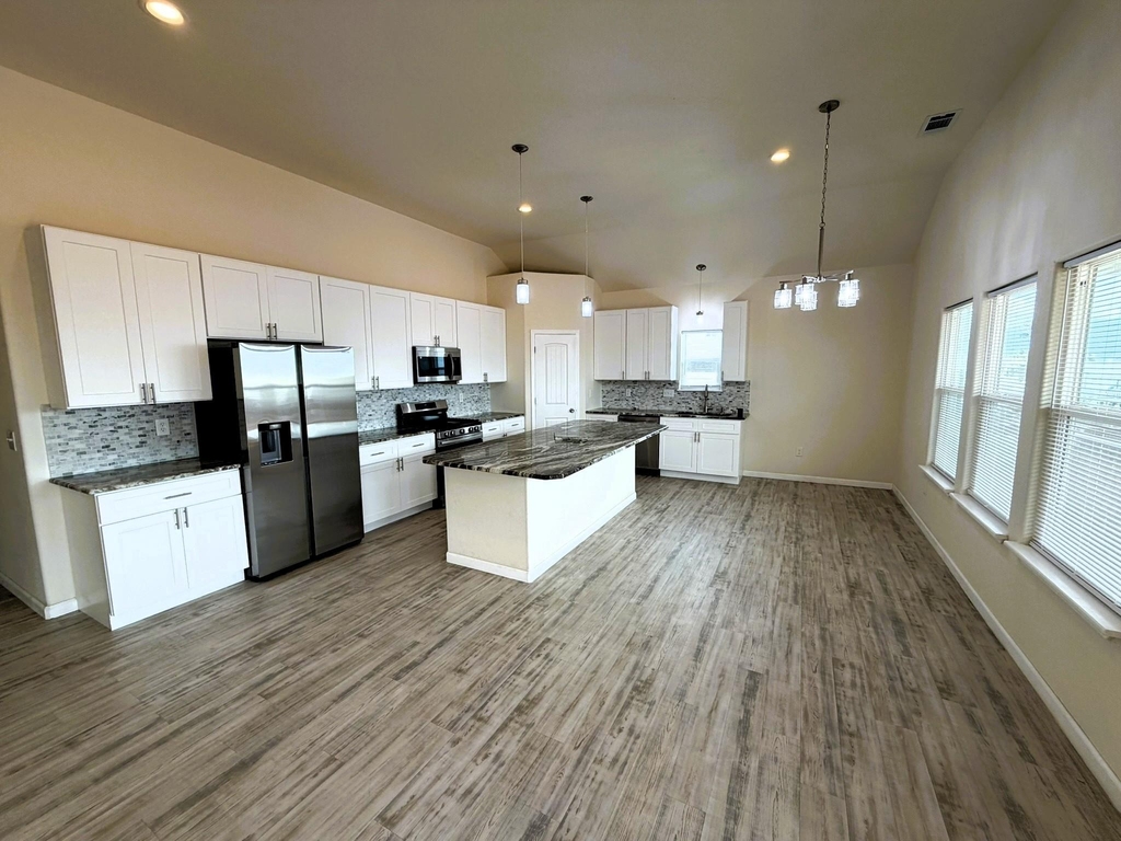 18 Edgewater - Photo 13