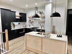 308 E 36th Street - Photo 4