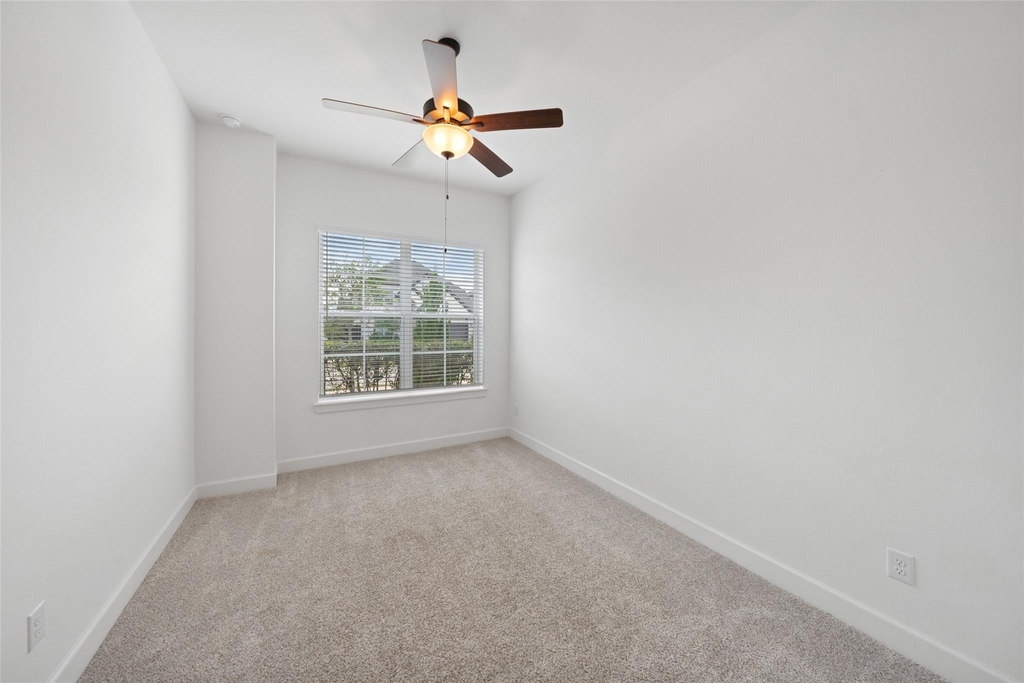 234 Amaranth Way - Photo 3