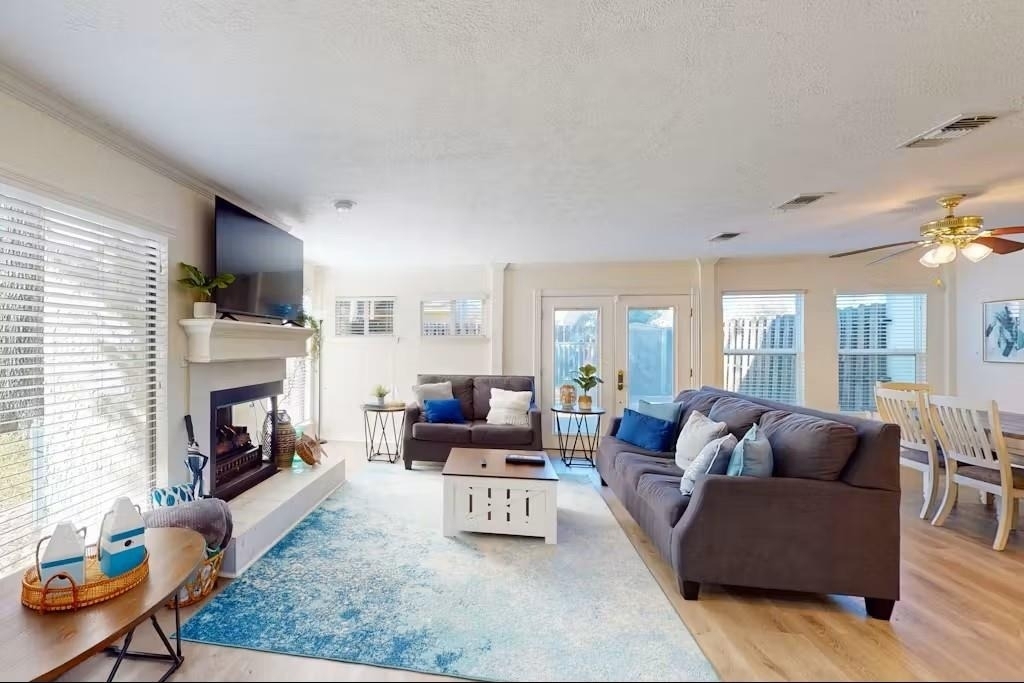 3935 Knollcrest Drive - Photo 3