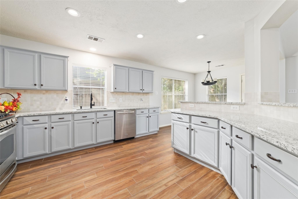 18307 Cobblestone Drive - Photo 7