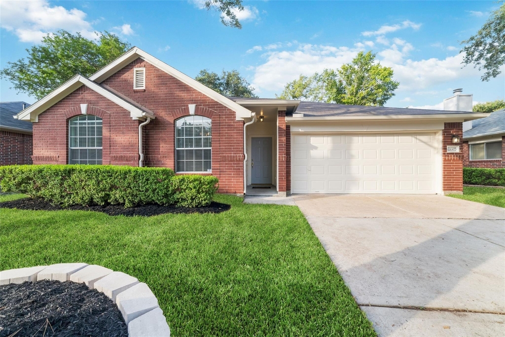 18307 Cobblestone Drive - Photo 0