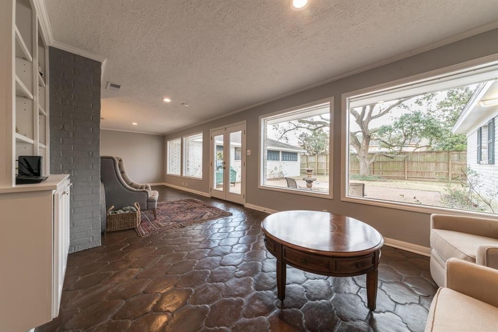 1550 Continental Street - Photo 12