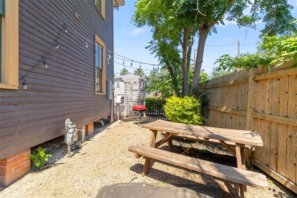 1311 37th Street - Photo 21