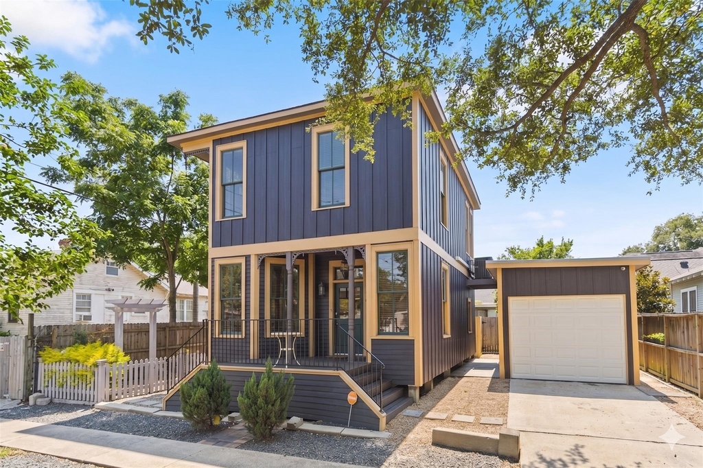 1311 37th Street - Photo 0