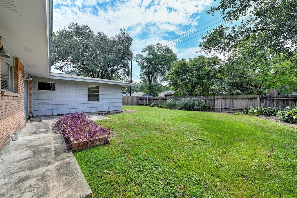 9771 Westview Drive - Photo 16