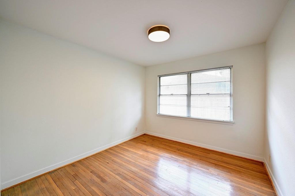 9771 Westview Drive - Photo 14
