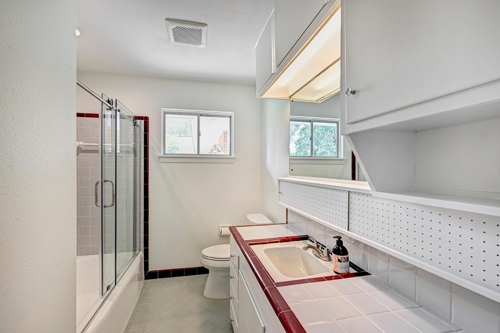 9771 Westview Drive - Photo 15