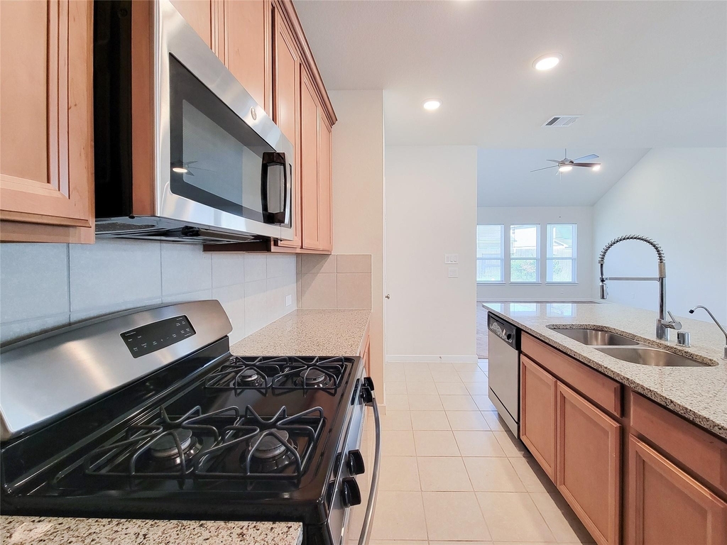 18618 Greenwood Meadow - Photo 15