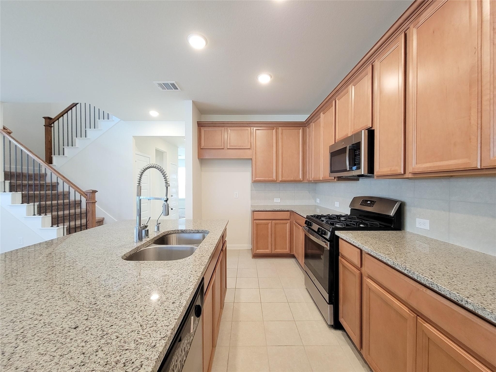 18618 Greenwood Meadow - Photo 14
