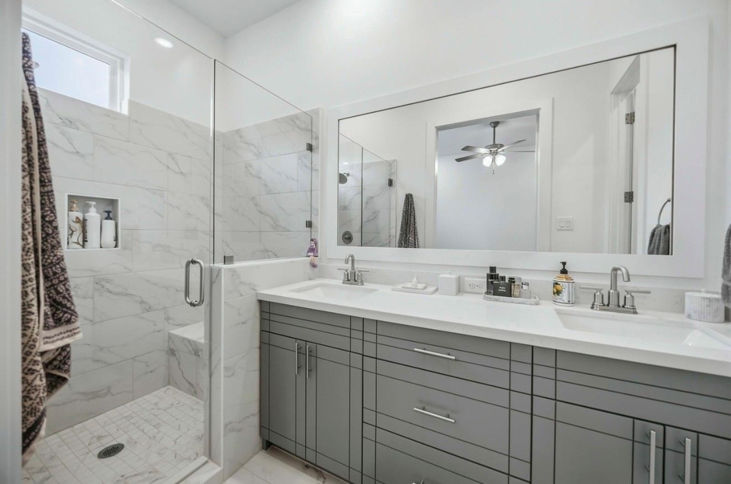 8960 Zurcher Ln - Photo 14