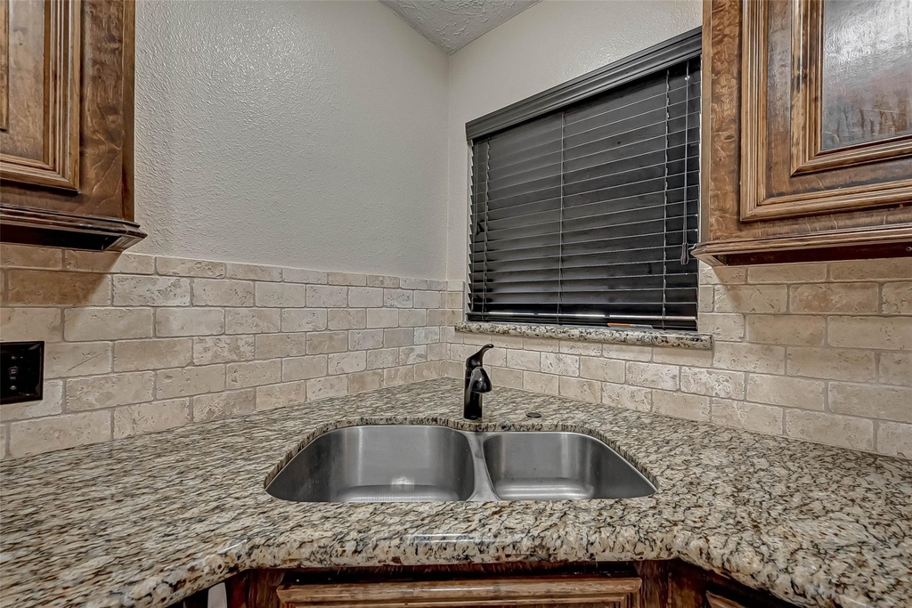 3510 Greenwood Dr Drive - Photo 11